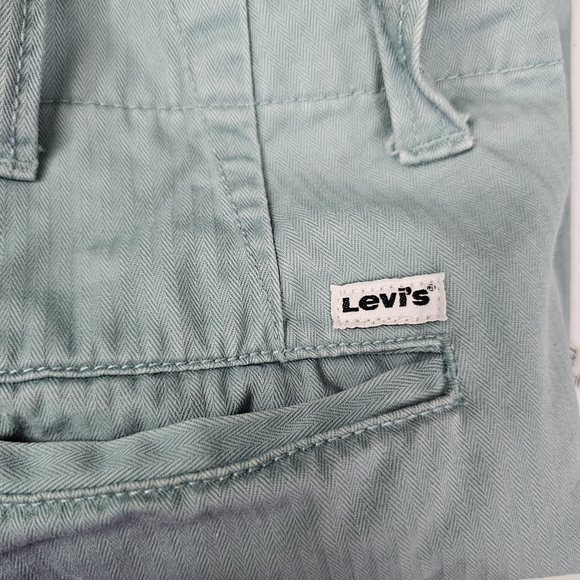 Levi's Men's Aqua Flat Front Cotton Shorts - Picture 5 of 16